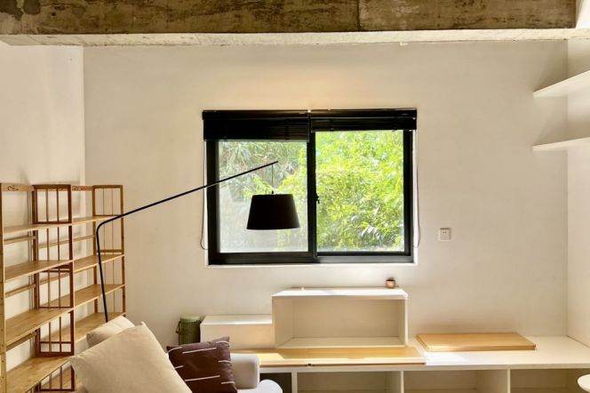 Beautiful & good price 1Br, right @ Bund,BFC