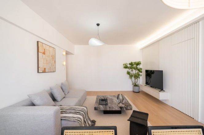 16k Bright 2Br with wall heating Nr Changshou Rd.line7/13