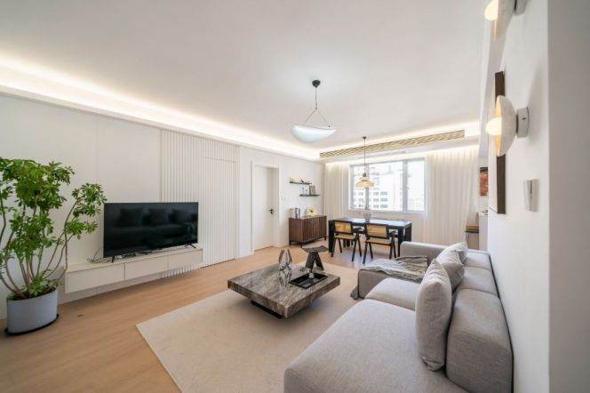 16k Bright 2Br with wall heating Nr Changshou Rd.line7/13