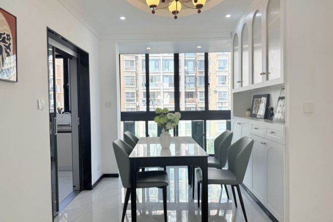 3BR 2BA Great compound /  Spacious / Bright / Modern/ Quiet / Parking available /Good view/ elevator