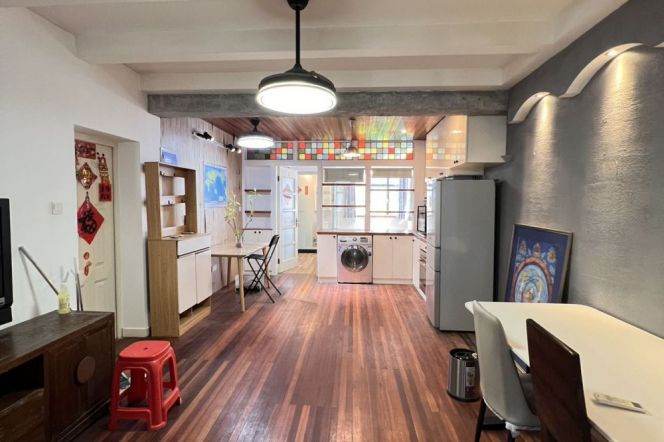 2brs1lr2baths/Yueyang Rd/big living room/bright