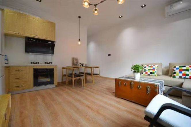 9.5k 1Br with Terrace Nr Hengshan Rd.line1