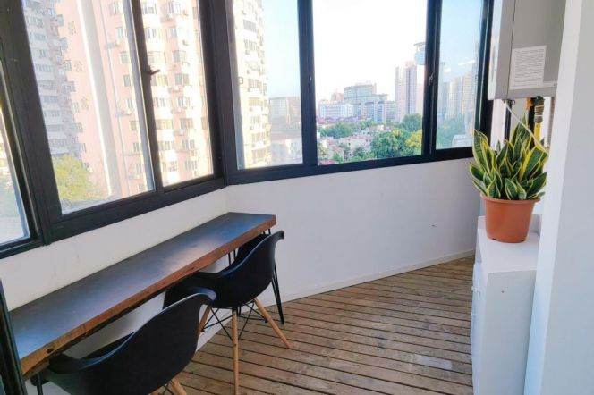 Modern 1 br with floor heating+open view near Shanghai Library. 2 min to L 1 HengShan Rd St.