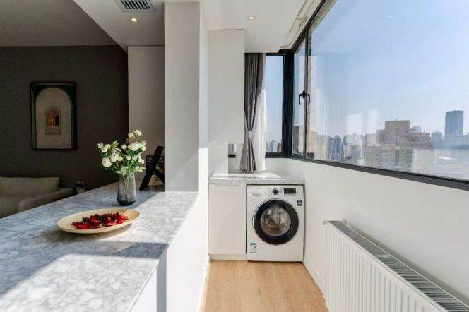 Nice 1Br+room with Great view @ L10/11 