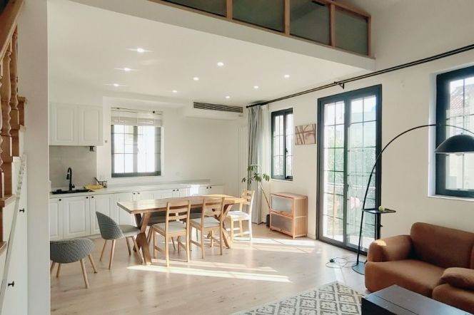 160 sqm 3 br old house &wall heating &lovely terrace/Changning 17K