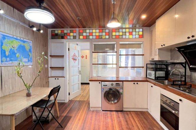 2brs1lr2baths/Yueyang Rd/big living room/bright