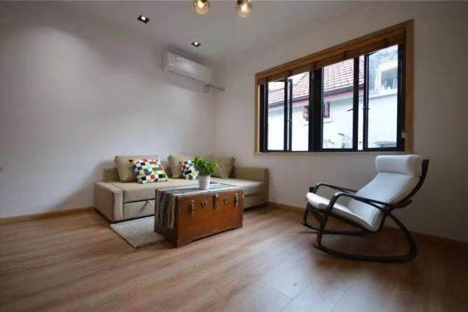 9.5k 1Br with Terrace Nr Hengshan Rd.line1