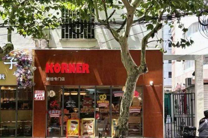 Streetfront Light Meal Shops nr Jing’An Temple M2/7/14