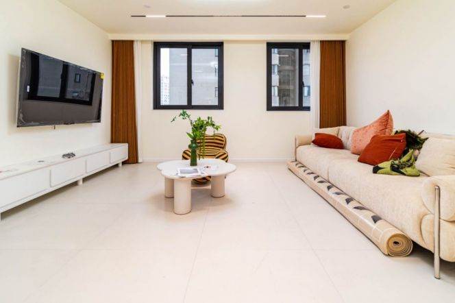 18.5k 3Br 2Bathr with wall heating 188sqm Nr Damuqiao Rd.line4/12