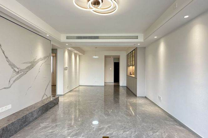 2brs2lrs1bath/balcony/nice compound/close river/dishwasher/closet