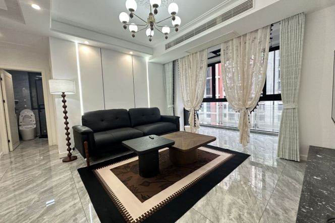 2br2lrs2baths/100sqm/floor heating/close subway/balcony