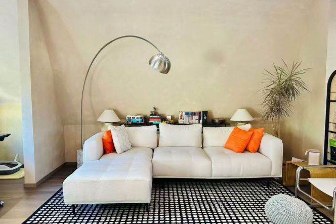 Huge 1br with terrace&balcony near Hengshan Road