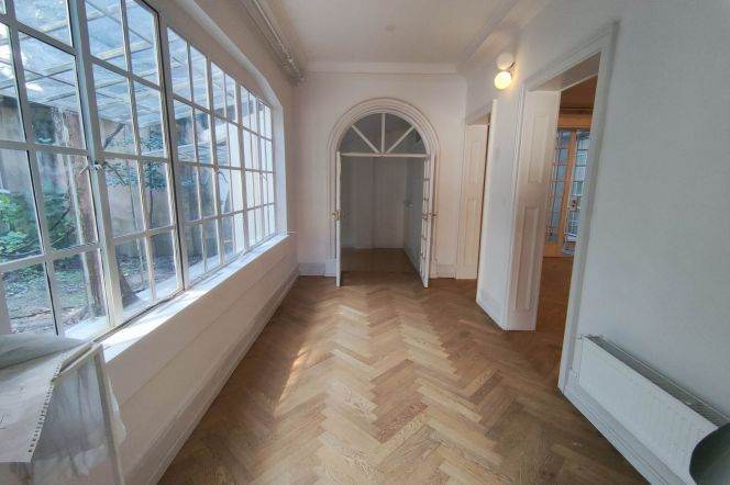 Antique Garden House 2br/1bt plus Study