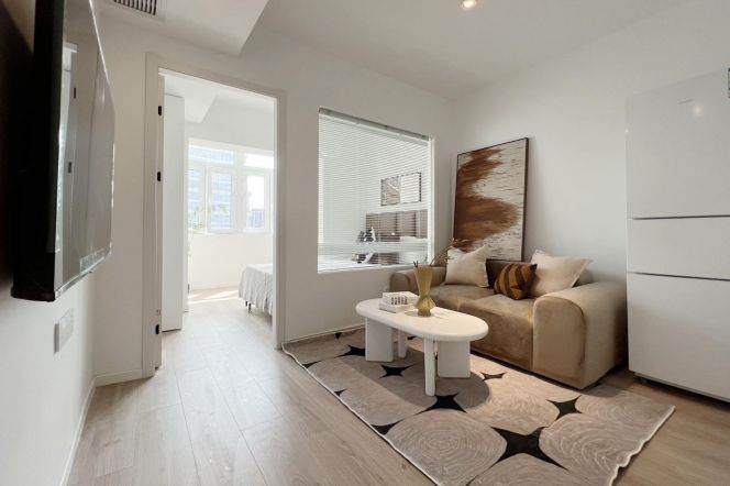 Zhaojiabang rd/modern 1br 1lr@L7/9,elevator/bright room