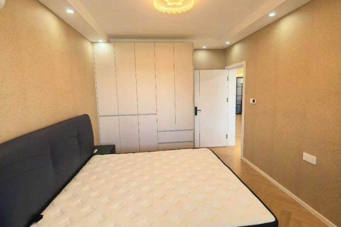  Spacious 3br with floor heating nr Shanghai Zoo   L10 