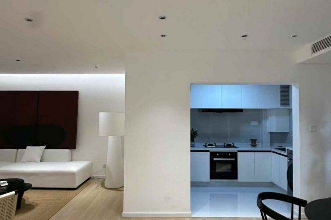 Caoxi rd/spacious 2br 2lr@L3,elevator/bright room/big living room