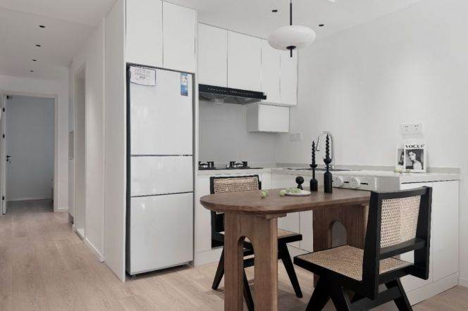 9k Clean 1Br with courtyard Nr Hongqiao Rd.line3/4/10