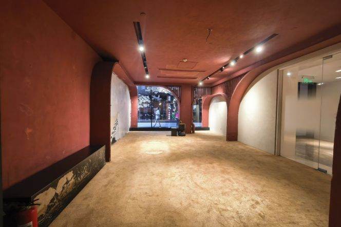 F&B w/ High Ceiling nr XinTianDi 