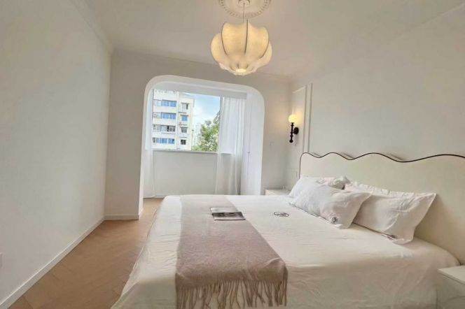 Longde rd 2BR 2LR@L11/13,central AC/oven/all bright room