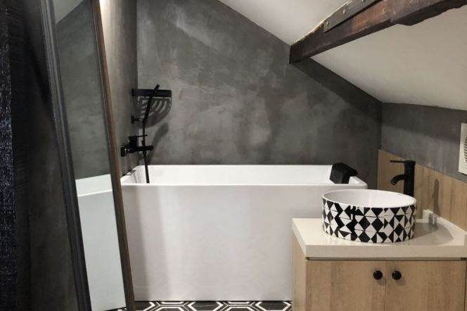 Nice terrace 2Brs/2Lrs/2Bts apt nr South huangpi rd,M1/14