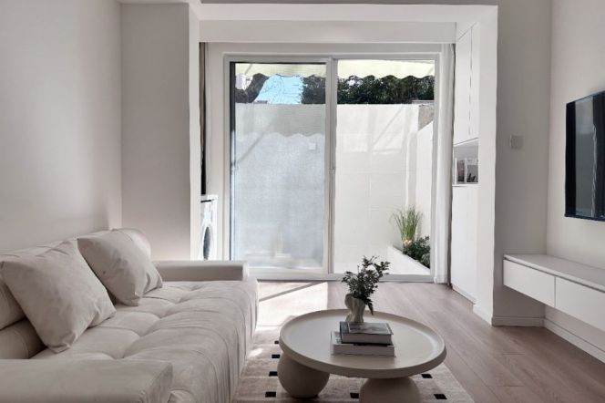 9k Clean 1Br with courtyard Nr Hongqiao Rd.line3/4/10