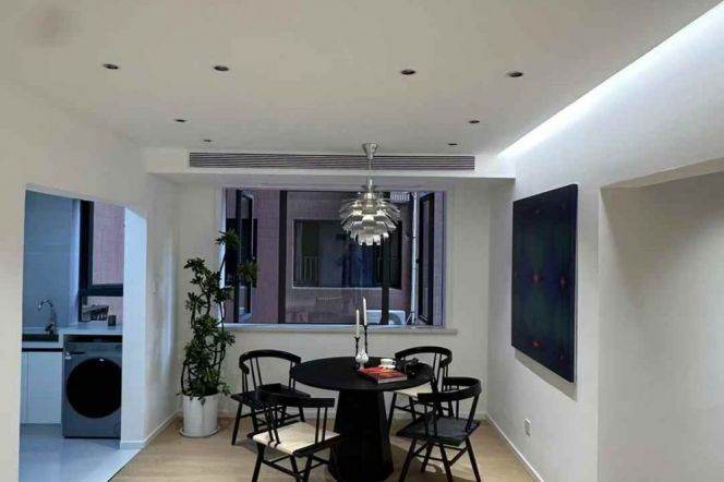 Caoxi rd/spacious 2br 2lr@L3,elevator/bright room/big living room