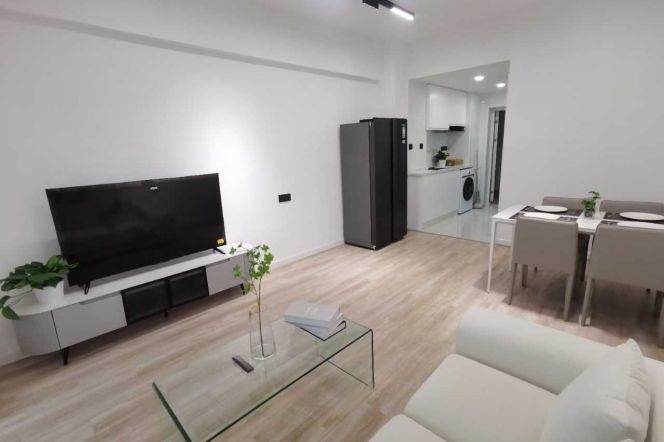 Jinshajiang rd 1BR 2LR@L13/3/4,elevator/parking/bright room