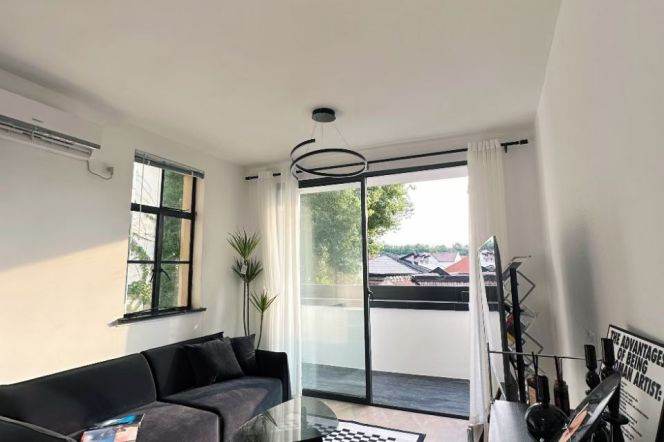 1br-Taiyuan Road - 10 minutes to Line 1 - Hengshan Road