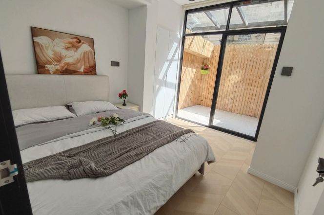 zhongshan park station one bedroom