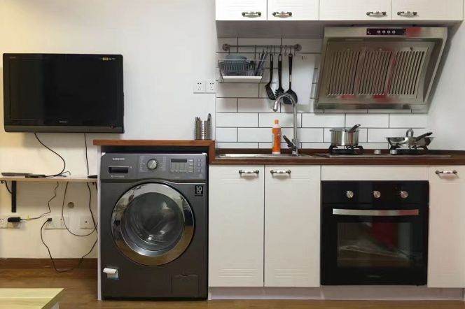 Cozy 1bdr apt Furnished Oven L10/11