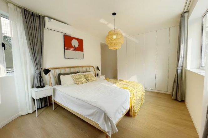 Wall heating 3Br Balcony Loushanguan Rd