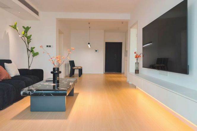 Zhongshan Park/2br1bt/central AC/floor heat/dishwasher/oven/pool/gym/big balcony