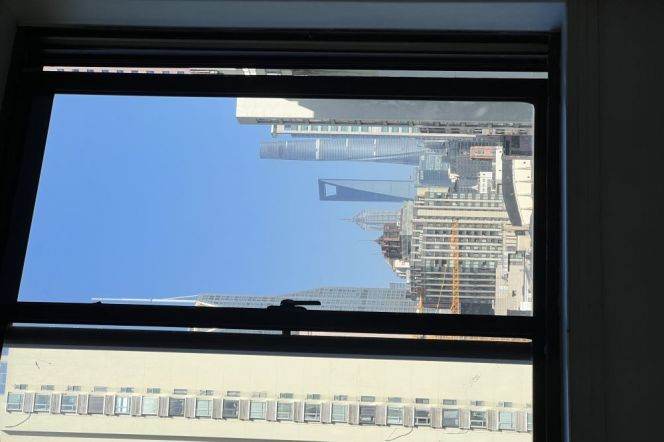 Jingan district,master bedroom near West Nanjing rd,private bathroom,close to ECNU/ESSCA