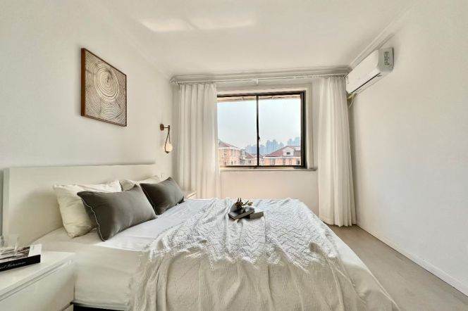 Elevator Spacious 1Br/2Lr/1Bt Close to L2/3/4 Zhongshan Park Station 