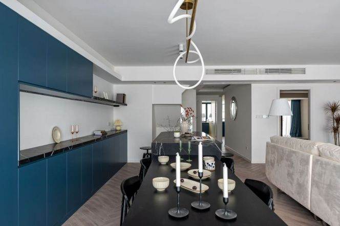  Luxurious 190㎡ Residence with 30㎡ Terrace near East Nanjing Road