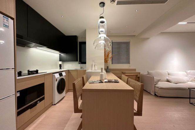 Modern & nice 1Br,People Square,lift