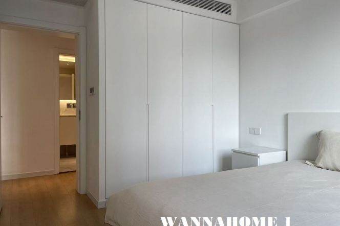 Nice Compound+New&Spacious 2Bdrs 1Bath Apt+L10/11 Jiao Tong Uni.+Bus 71/Large Storage
