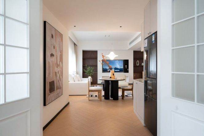 Hengshan Road 41 Zhi palza  / Exquisite 1-Bedroom, Act Fast