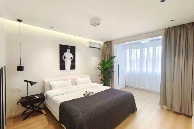 1-Bedroom Apartment in Aizhong Aihua Apartment /Don't Miss Out