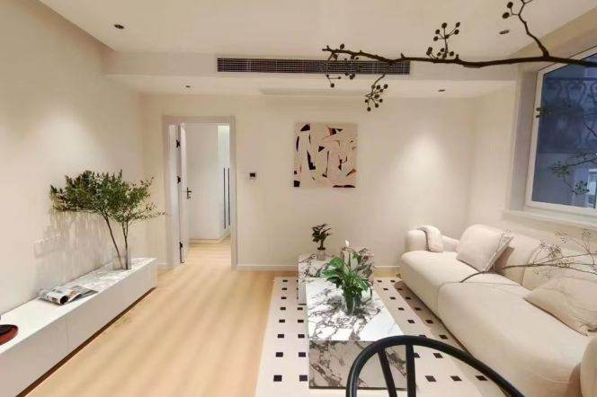 1-Bedroom Apartment in Aizhong Aihua Apartment /Don't Miss Out