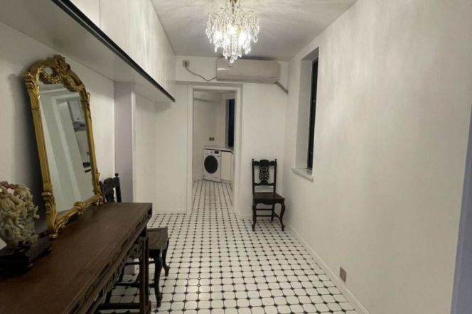 Furnished 1br w. elevator Jiaotong University