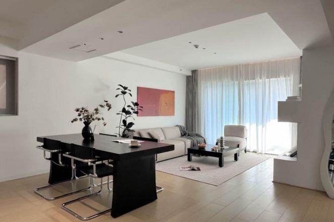 Modern 2 + 1 br in Jing'an, 5 mins to L 1/12/13 HanZhong Rd St.