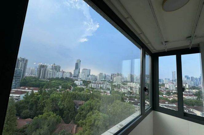 Furnished 1br w. elevator Jiaotong University