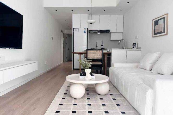 Hongqiao Rd Station 1Br with Yard Line10