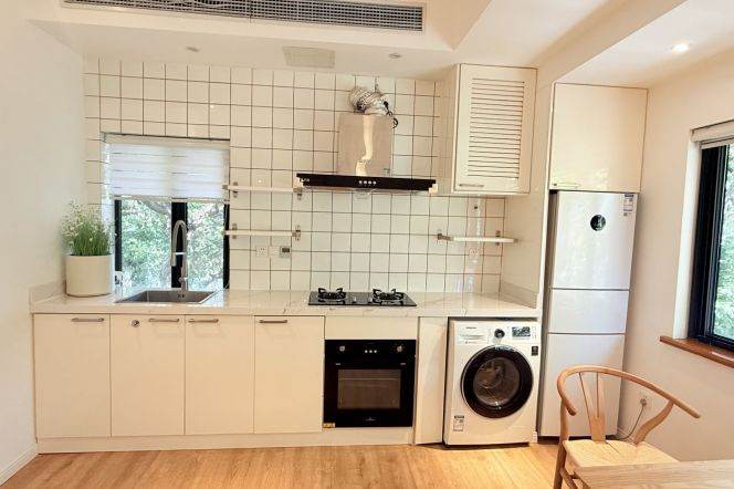 cozy bright 1br Nr Hengshan road M1