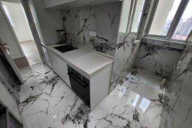 High-rise 2br/2bt Flat close to Hongqiao Road