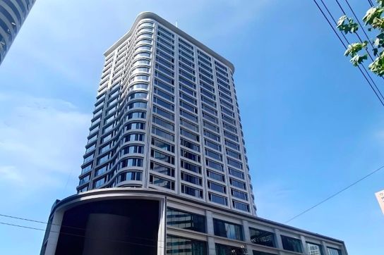 194sqm furnished office W Nanjing Rd4