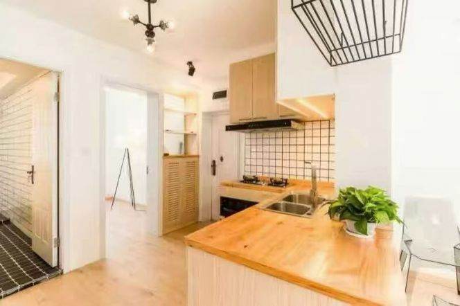 Brightly 2+1rooms with open balcony in xintian di 