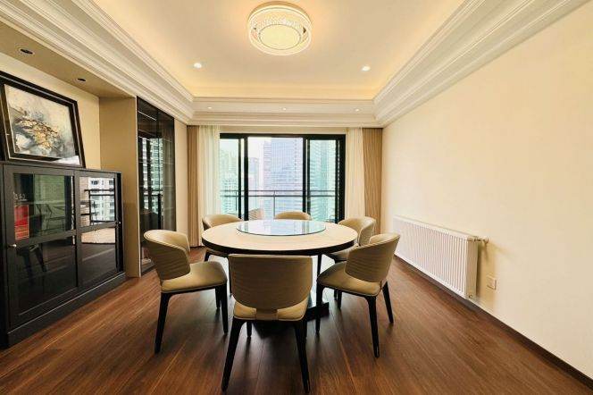 modern 6brs with big balcony in most popular compound Lujiazui huang pu river