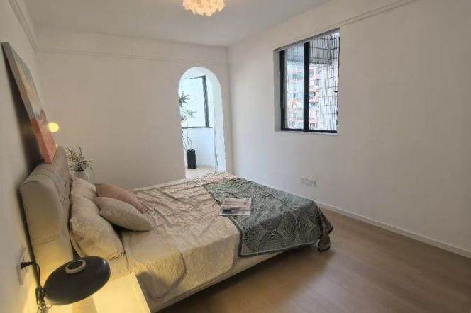 Jiaotong  University elevator 2BR 2BATH apartment